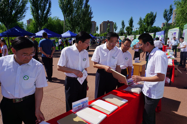 東達林沙產業(yè)公司參加內蒙古生態(tài)文明宣傳周活動